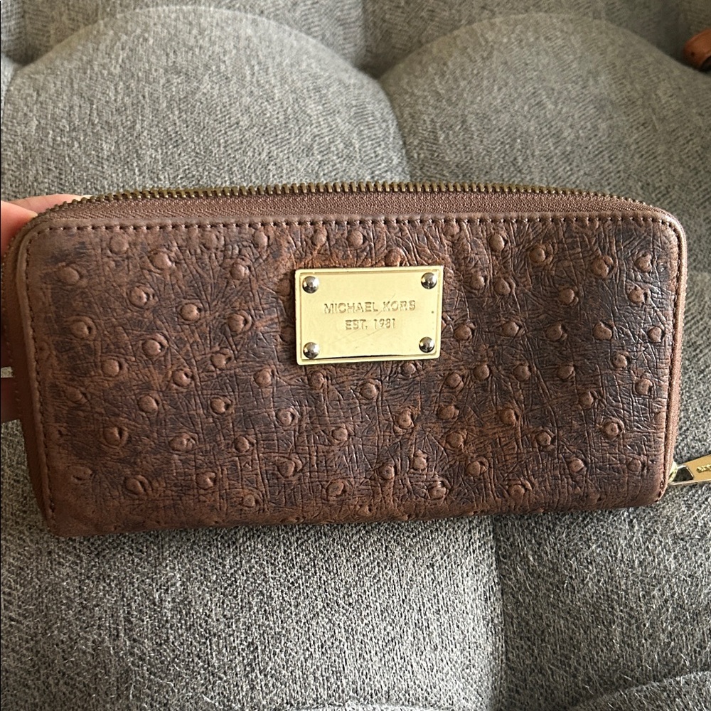 Michael Kors Textured Brown Wallet with Gold Plate